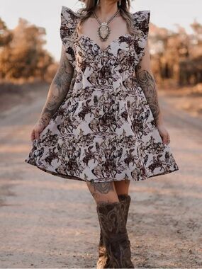 ✨ MarigoldKiss “Stamped Spirit” Western Mini Dress ✨
Size Medium |  EUC 🐴